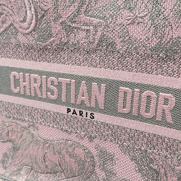 Dior(ũ����î���) M1265ZTDT DIOR BOOK TOTE(�� ��Ʈ) ��ũ Toile de Jouy Reverse �ڼ� ���� ��Ʈ�� [�����] �̹���4 - ���̺��� �߰���ǰ