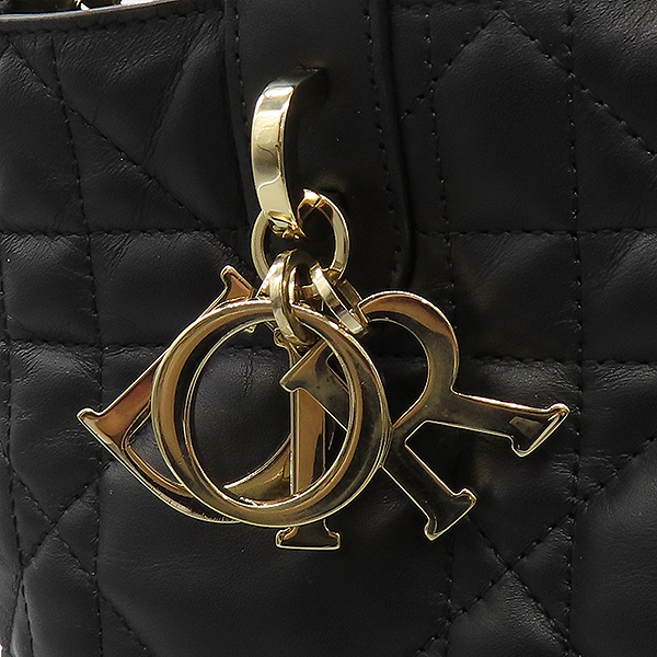 Dior(ũ����î���) M2821OSHJ_M900 ���� ��� ������ �̵� ��Ʈ�� + ���� �Ŀ�ġ [��������] �̹���4 - ���̺��� �߰���ǰ