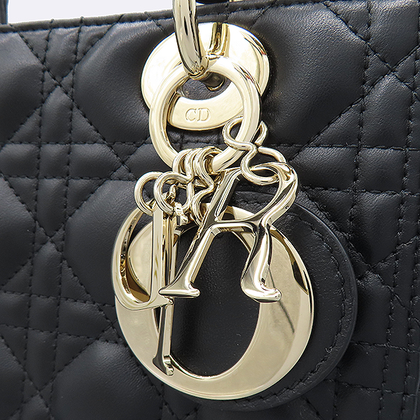 Dior(ũ����î���) M0565ONCE_M900 ���� ����Ų ���� ���̵� ��� ��� �̵�� ��Ʈ�� + ��� ��Ʈ�� [��������] �̹���5 - ���̺��� �߰���ǰ