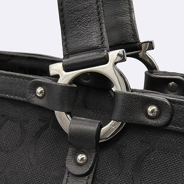 Ferragamo(��󰡸�) 21 7859 ���� ��ġ�� ���� �ΰ�  �к긯 ����� [��������] �̹���3 - ���̺��� �߰���ǰ