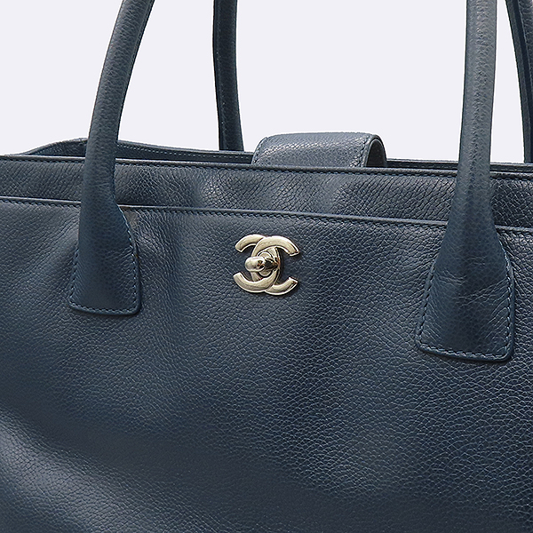 Chanel(����) A15206 ī����Ų ���̺� ���� COCO ���� �ΰ� ��Ʈ�� + �����Ʈ�� 2WAY (17007156) [��������] �̹���5 - ���̺��� �߰���ǰ