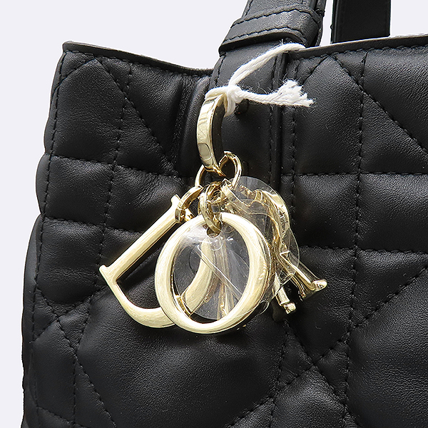 Dior(ũ����î���) M2821OSHJ_M900 ���� �÷� ���� ��� ������ �̵� ��Ʈ�� + ���� �Ŀ�ġ [��������] �̹���4 - ���̺��� �߰���ǰ