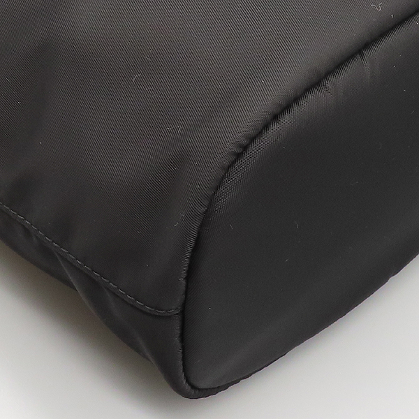 Prada(�����) 1NS369 ���� �����Ϸ� �ﰢ�ΰ� ��Ŷ �Ŀ�ġ + �ڵ� ��Ʈ�� [���̷Ե���] �̹���6 - ���̺��� �߰���ǰ