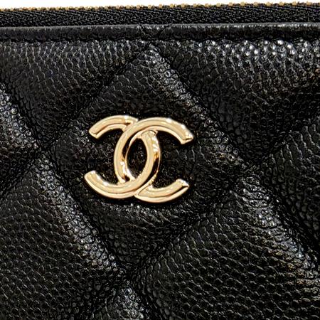 Chanel(����) A82545 ���� �÷� ĳ��Ų ���� COCO �ΰ� ���̵� Ŭ��ġ (1) ((���ַԵ���)) �̹���3 - ���̺��� �߰���ǰ