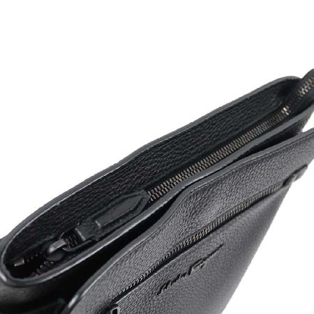 Ferragamo(��󰡸�) 24 1031 �Ƿ�ü �޽��� ũ�ν��� [����ż�����] �̹���4 - ���̺��� �߰���ǰ