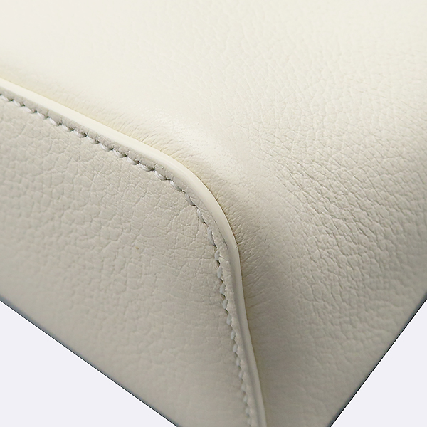 LORO PIANA(�η��ǾƳ�) Whisper White(������ ȭ��Ʈ) �÷� Extra Pocket(����Ʈ�� ����) L19 �Ŀ�ġ ũ�ν��� [�ϻ�Ե���] �̹���5 - ���̺��� �߰���ǰ