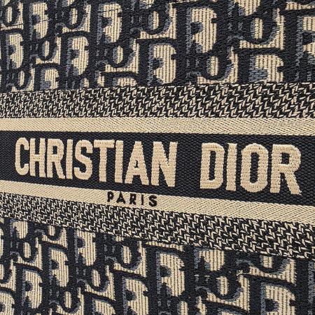 Dior(ũ����î���) M1265ZRIW M828 ������ũ �ڰ��� ����Ʈ ���� ��Ʈ�� (���ַԵ���) �̹���4 - ���̺��� �߰���ǰ