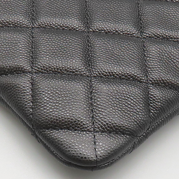 Chanel(����) A82545 ���� ĳ��� Ŭ���� ���� �ΰ� ���̵� Ŭ��ġ [���̷Ե���] �̹���6 - ���̺��� �߰���ǰ
