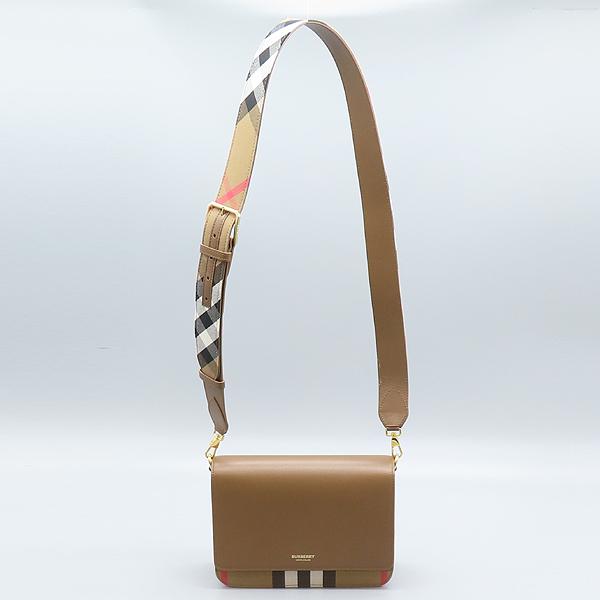 Burberry(������) 8084489 ���� ���� ������ �Ͽ콺 üũ �÷� ũ�ν��ٵ�� [���̷Ե���] �̹���4 - ���̺��� �߰���ǰ
