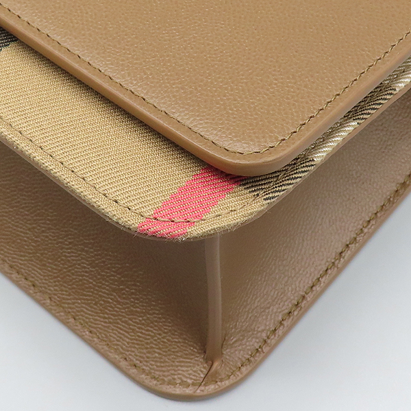 Burberry(������) 8084489 ���� ���� ������ �Ͽ콺 üũ �÷� ũ�ν��ٵ�� [���̷Ե���] �̹���6 - ���̺��� �߰���ǰ