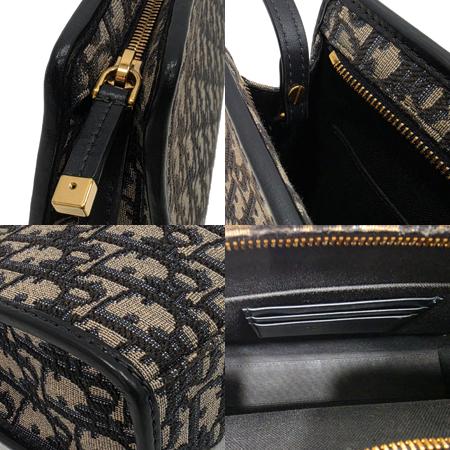 Dior(크리스챤디올) S2107UTZQ 몽테인30 오블리크 미디엄 파우치형 클러치 (광주롯데점) Dior(크리스챤디올) S2107UTZQ 몽테인30 오블리크 미디엄 파우치형 클러치 (광주롯데점)