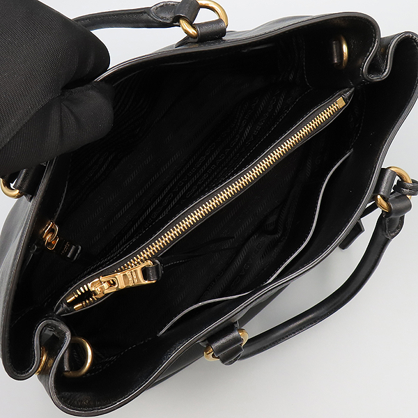 Prada(�����) 1BA579 ���� �׷��̽� ī�� ���� ���� �ﰢ�ΰ� ��Ʈ�� + ��� ��Ʈ�� [�ϳ��̻���] �̹���7 - ���̺��� �߰���ǰ