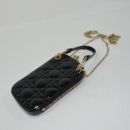Dior(ũ����î���) S0872OVRB_M900 ���� ���̴�Ʈ LADY DIOR �޴��� Ȧ�� ü�� ũ�ν��� �̹���2 - ���̺��� �߰���ǰ