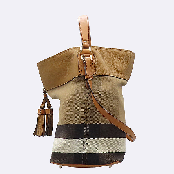 Burberry(������) 39829371 �ֽ��� ĵ���� ���� Ʈ���� ����� 2WAY + �����Ŀ�ġ [��������] �̹���3 - ���̺��� �߰���ǰ