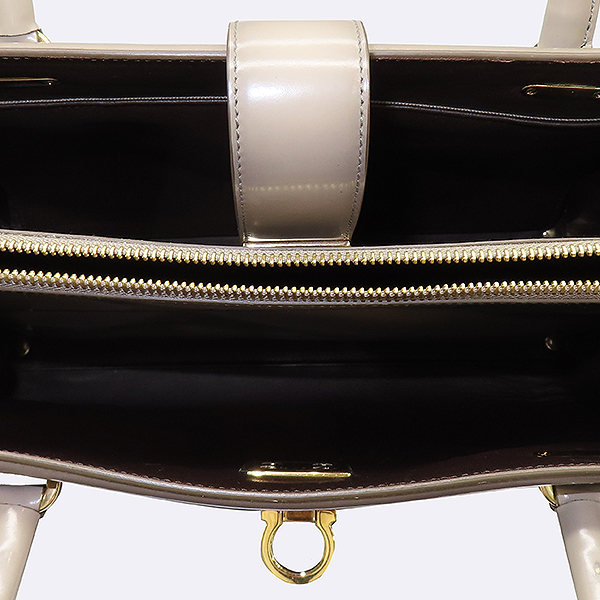 Ferragamo(��󰡸�) 21 E722 �׷��� ���� ��ġ�� �� ��� ��Ʈ�� [��������] �̹���5 - ���̺��� �߰���ǰ