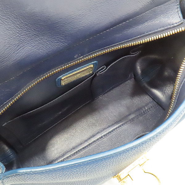Ferragamo(��󰡸�) 21 E530 ���� ���� ��ġ�� ���� �ΰ� ���Ǿ� ��Ʈ�� (��Ʈ�� �н�) [��õ��] �̹���7 - ���̺��� �߰���ǰ