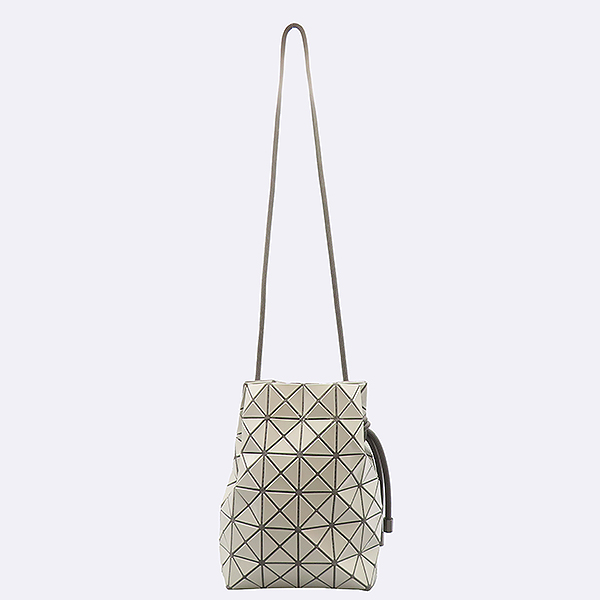 ISSEY MIYAKE(�̼��̹̾���) BB16 -AG591 �׷��� �÷� �ٿ��ٿ� ���� ũ�ν���  [��������] �̹���4 - ���̺��� �߰���ǰ
