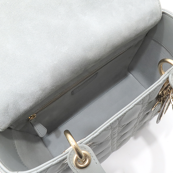 Dior(ũ����î���) M0565ONGE �׷��� ��� ����Ų LADY DIOR ���̵� ��� �̵�� ������ ��Ʈ�� + ũ�ν� ��Ʈ�� [��õ��] �̹���7 - ���̺��� �߰���ǰ