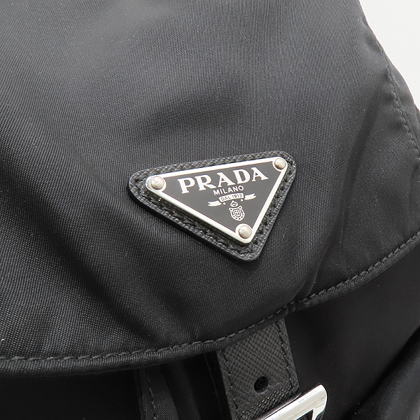 Prada(�����) 1BZ811 ���� �÷� �׼��� ���ڳ� ���� �ﰢ �ΰ� ��� ���� + ���� �Ŀ�ġ [��õ��] �̹���5 - ���̺��� �߰���ǰ