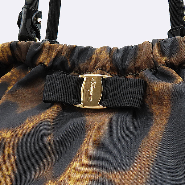 Ferragamo(��󰡸�) 21 C784 �����ĵ� �к긯 �ٶ� ��� ����� [��������] �̹���4 - ���̺��� �߰���ǰ