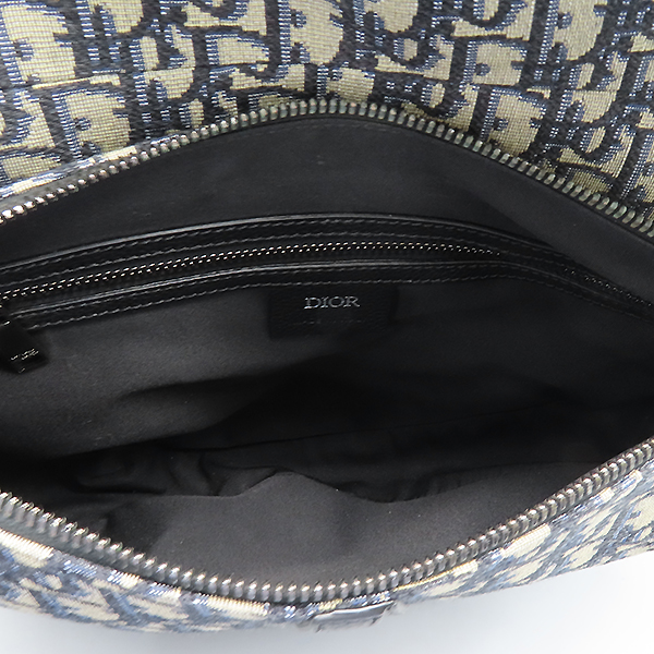 Dior(ũ����î���) 1ADPO211YKY OBLIQUE(������ũ) SADDLE(����) �ƽ� ���� �� �Ŀ�ġ ũ�ν��� [�ϻ�Ե���] �̹���7 - ���̺��� �߰���ǰ
