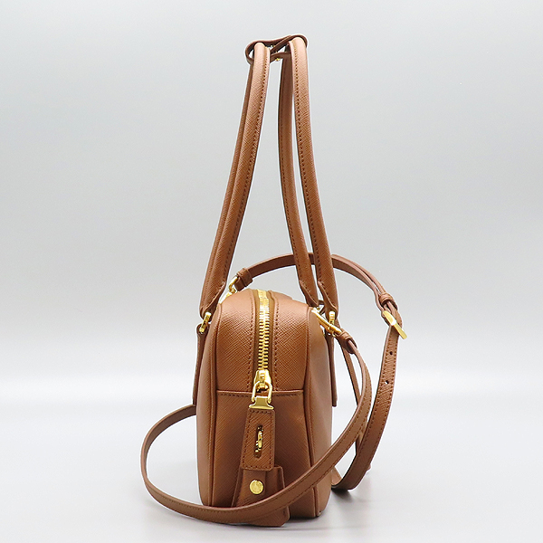 Prada(�����) 1BB130 �ڳ� �÷� ���ǾƳ� ���� ���� �ﰢ�ΰ� ���� ž �ڵ�� + ��� ��Ʈ�� 2-WAY [���̷Ե���] �̹���3 - ���̺��� �߰���ǰ