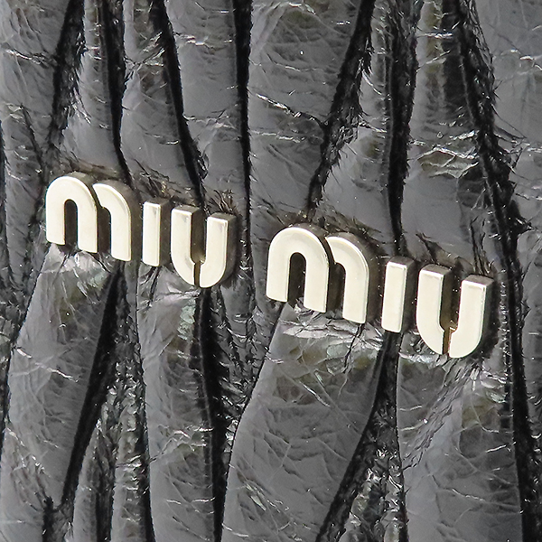 MiuMiu(�̿�̿�) 5BH190 NERO ���� ���ڷ� ���� ��Ʋ��� ���� �ΰ� ũ�ν��� [�����νż�����] �̹���4 - ���̺��� �߰���ǰ