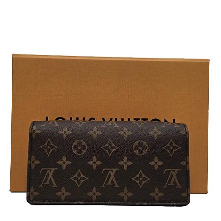 Louis Vuitton(루이비통) M82509 모노그램 캔버스 LV 서클 참 월릿 온 체인 릴리 클러치 겸 크로스백 (광주롯데점) Louis Vuitton(루이비통) M82509 모노그램 캔버스 LV 서클 참 월릿 온 체인 릴리 클러치 겸 크로스백 (광주롯데점)
