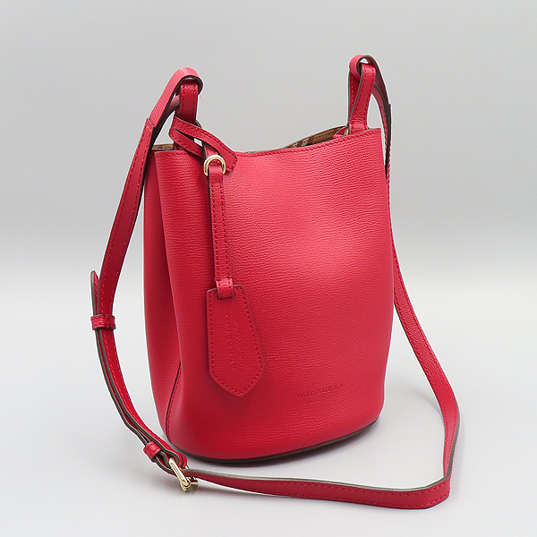 Burberry(������) 4057153 ���� ���� ���̸��� �� ��Ŷ ����� �� ũ�ν��� [�ϳ��̻���] �̹���4 - ���̺��� �߰���ǰ
