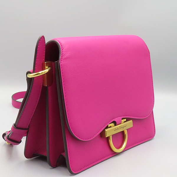 Ferragamo(��󰡸�) 21 H321 ��ũ ���� ���� ��ġ�� �� ���� ����� [��ź�Ե���] �̹���3 - ���̺��� �߰���ǰ