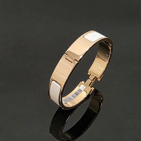 Hermes(에르메스) H700001F031 화이트 클릭 아슈 금장 뱅글 팔찌 PM (광주롯데점) Hermes(에르메스) H700001F031 화이트 클릭 아슈 금장 뱅글 팔찌 PM (광주롯데점)