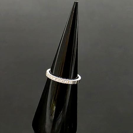 Chopard(쇼파드) 827702-1259 18K 화이트골드 미니 아이스 큐브 11포인트 다이아 반지 - 9호 (광주롯데점) Chopard(쇼파드) 827702-1259 18K 화이트골드 미니 아이스 큐브 11포인트 다이아 반지 - 9호 (광주롯데점)