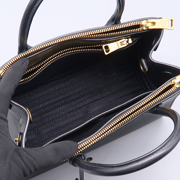 Prada(�����) 1BA116 ���� ���ǾƳ� �Ķ��׸� ���� �ΰ� ��Ʈ�� + �����Ʈ�� 2WAY [����������] �̹���5 - ���̺��� �߰���ǰ