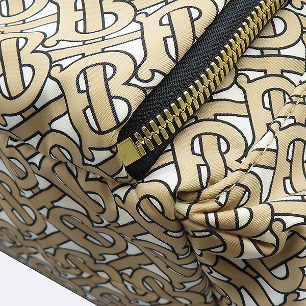 Burberry(������) 8011638 TB�ΰ� �ڰ��� ���� [�ϻ�Ե���] �̹���5 - ���̺��� �߰���ǰ