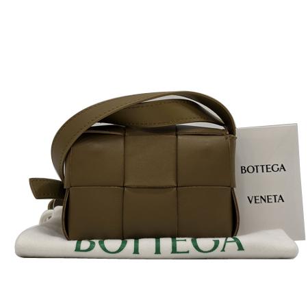 BOTTEGAVENETA(보테가베네타) 666688 카키 인트레치아토 캔디 카세트 미니 크로스백 (광주롯데점) BOTTEGAVENETA(보테가베네타) 666688 카키 인트레치아토 캔디 카세트 미니 크로스백 (광주롯데점)