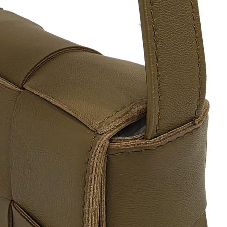 BOTTEGAVENETA(보테가베네타) 666688 카키 인트레치아토 캔디 카세트 미니 크로스백 (광주롯데점) BOTTEGAVENETA(보테가베네타) 666688 카키 인트레치아토 캔디 카세트 미니 크로스백 (광주롯데점)
