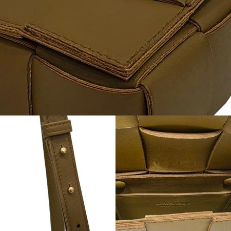 BOTTEGAVENETA(보테가베네타) 666688 카키 인트레치아토 캔디 카세트 미니 크로스백 (광주롯데점) BOTTEGAVENETA(보테가베네타) 666688 카키 인트레치아토 캔디 카세트 미니 크로스백 (광주롯데점)
