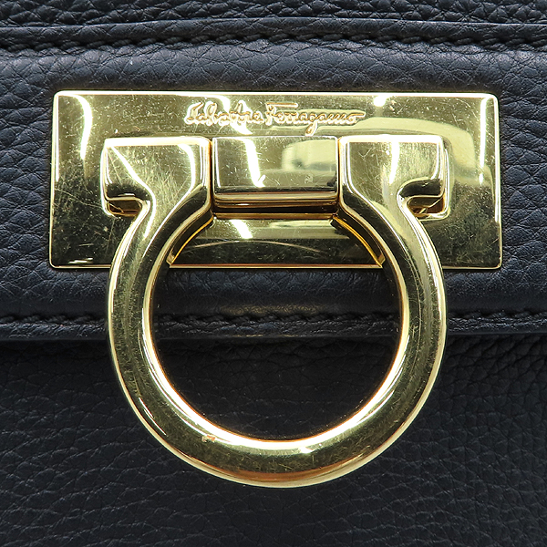 Ferragamo(��󰡸�) 21 E530 ���� ���� ��ġ�� ���� �ΰ� ���Ǿ� ��Ʈ�� ����� [õ�Ƚż�����] �̹���4 - ���̺��� �߰���ǰ