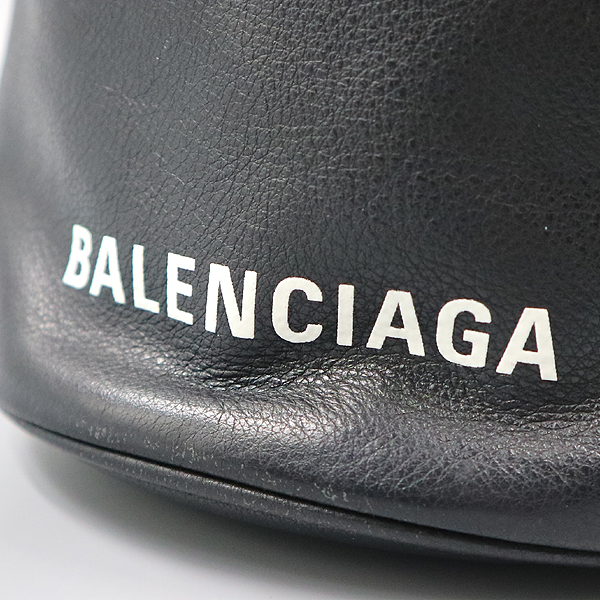 Balenciaga(�߷��þư�) 638342 ���� ���� ���긮���� XS ��ο콺Ʈ�� ��Ŷ�� [�뱸��������] �̹���5 - ���̺��� �߰���ǰ