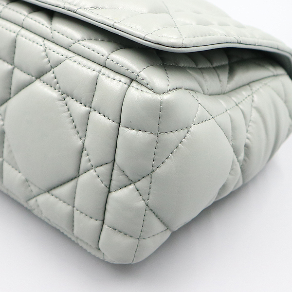 Dior(ũ����î���) M9242BNGK ����׷��� �÷� �е� ī�� �̵�� ����� [�뱸��������] �̹���4 - ���̺��� �߰���ǰ