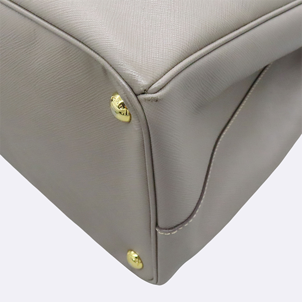 Prada(�����) BN1844 ������ �÷� SAFFIANO LUX(���ǾƳ� ����) �ﰢ ���� �ΰ� ��Ʈ�� [�λ꼾�Һ���] �̹���6 - ���̺��� �߰���ǰ