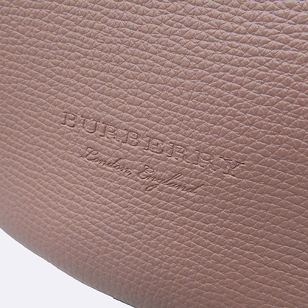 Burberry(������) 40571521 �ֽ� ��ũ ���� �ָ��� �� ��Ŷ ũ�ν��� [��������] �̹���5 - ���̺��� �߰���ǰ
