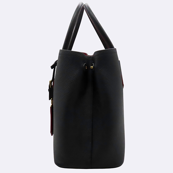 Prada(�����) 1BG887 SAFFIANO(���ǾƳ�) CUIR ���� �κ��� ���� �ﰢ �ΰ� ��� ��Ʈ�� + ��� ��Ʈ�� 2WAY [�λ꼾�Һ���] �̹���3 - ���̺��� �߰���ǰ
