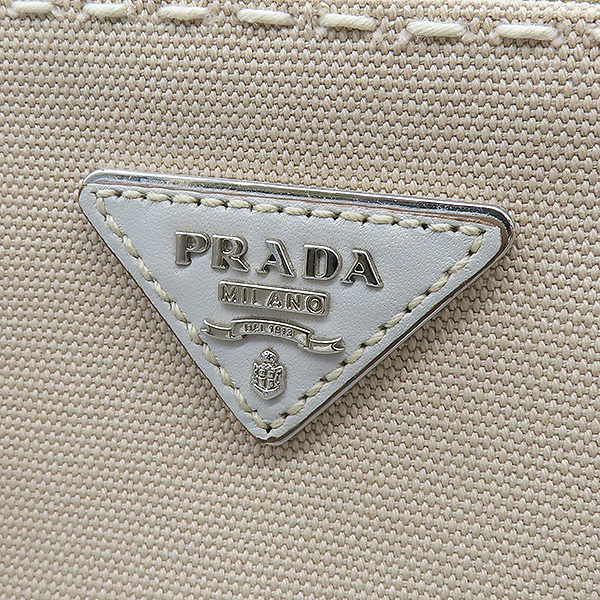 Prada(�����) B1801K ������ �к긯 CALF(ī����Ų) ���̺��� ���� Ʈ���� ���� �ﰢ �ΰ� ��� ��Ƽġ ��Ƽ ��Ʈ�� + �����Ʈ�� 2WAY [��������] �̹���5 - ���̺��� �߰���ǰ