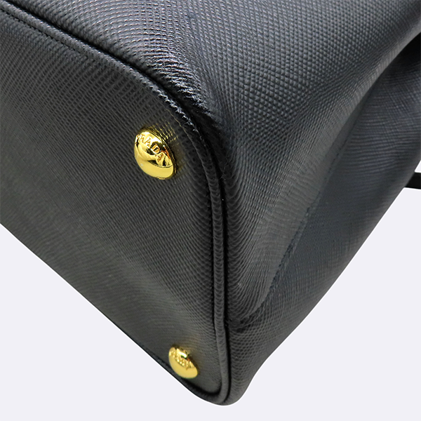 Prada(�����) 1BG887 SAFFIANO(���ǾƳ�) CUIR ���� �κ��� ���� �ﰢ �ΰ� ��� ��Ʈ�� + ��� ��Ʈ�� 2WAY [�λ꼾�Һ���] �̹���6 - ���̺��� �߰���ǰ