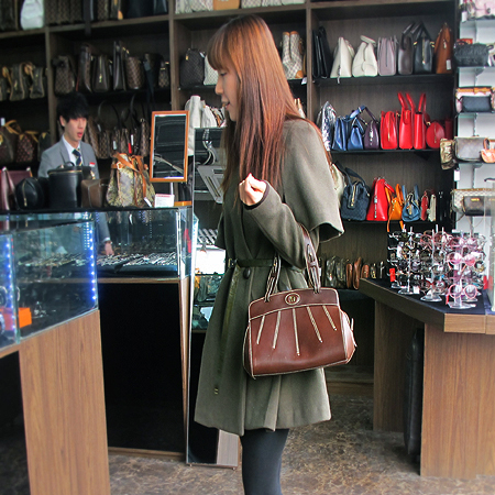 Aigner(���̱׳�) ������Ʈ��(�����ȭ��������) �̹���5 - ���̺��� �߰���ǰ