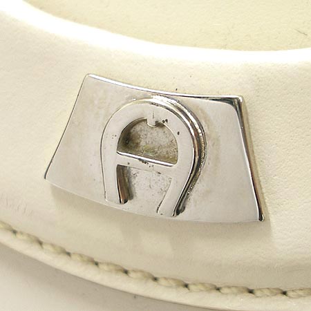 Aigner(���̱׳�) Ʈ��� �̹���4 - ���̺��� �߰���ǰ