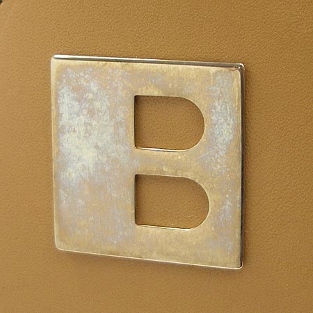 Bally(�߸�) ����� �̹���3 - ���̺��� �߰���ǰ
