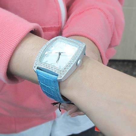 Blumarine(���縶��) �ð� �̹���5 - ���̺��� �߰���ǰ