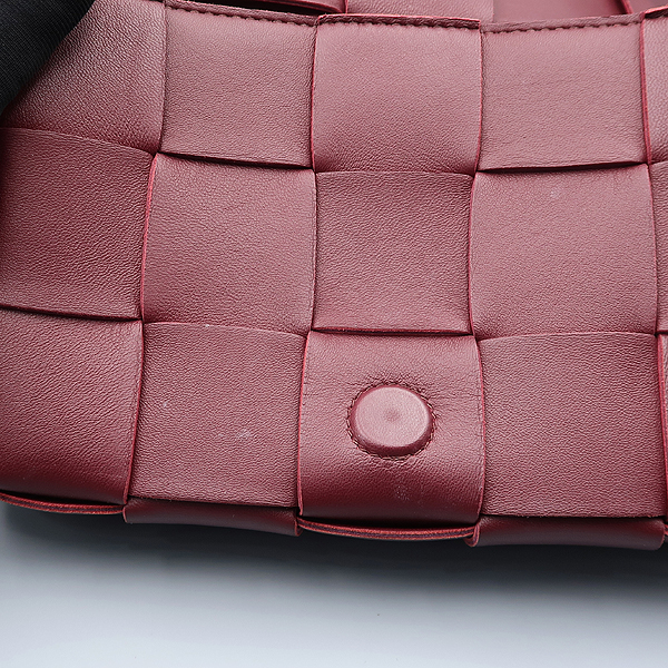 BOTTEGAVENETA(���װ�����Ÿ) 578004 ���ǵ� ���� �ƽ� ��Ʈ��ġ���� ī��Ʈ ũ�ν��� [����������] �̹���5 - ���̺��� �߰���ǰ